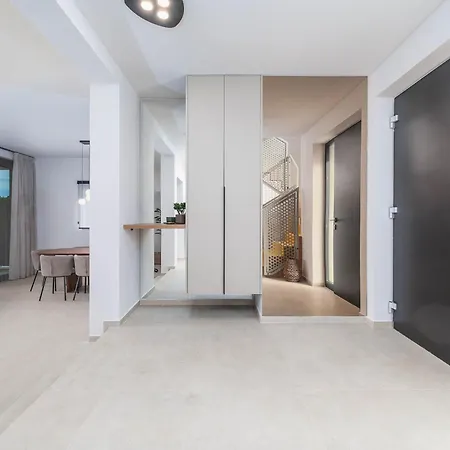 Luxury Lea Magdalena 5, Krk Villa Krk Town